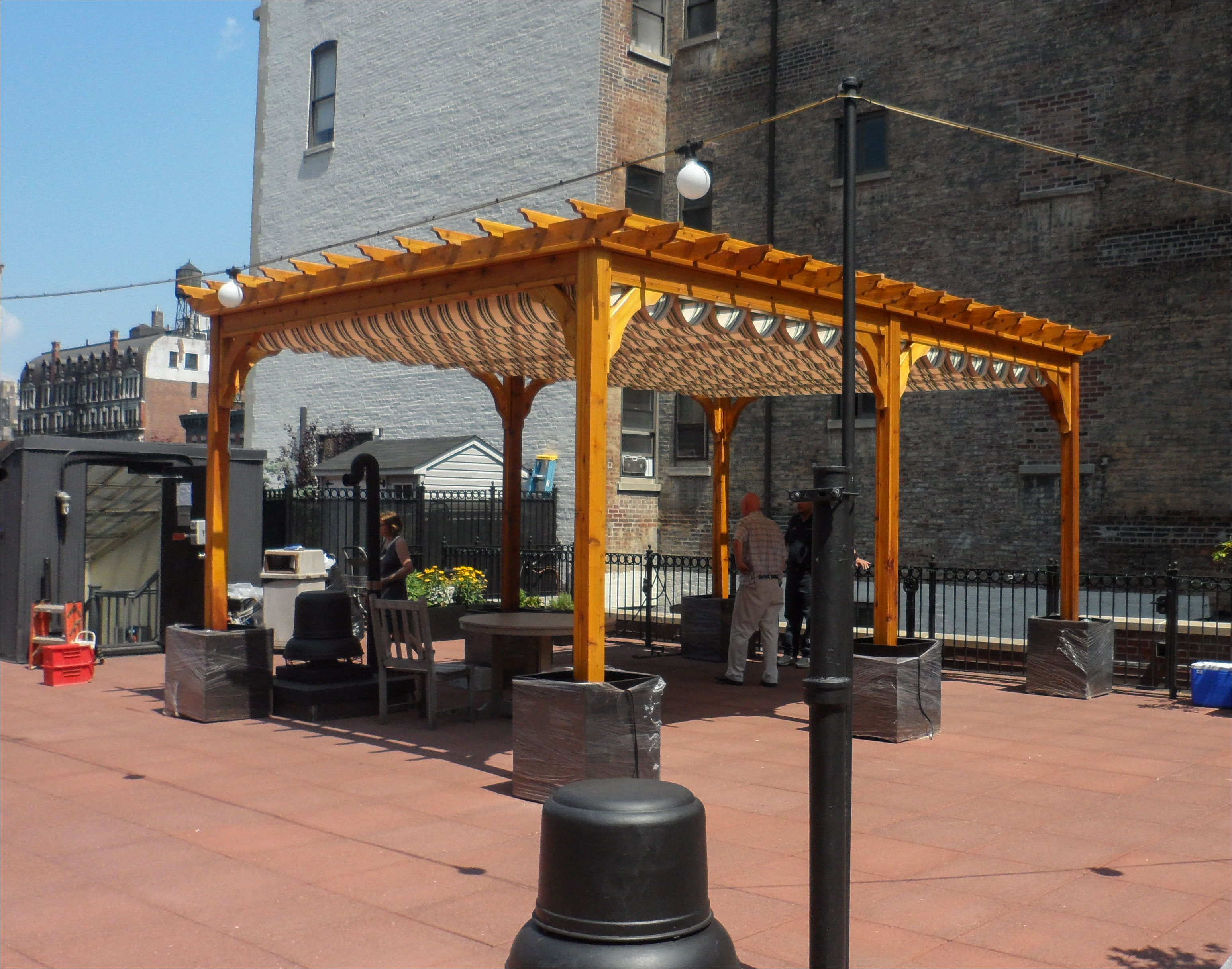 customer-s-photo-14-x-20-cedar-deluxe-4-beam-pergola