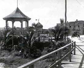 Early American gazebo