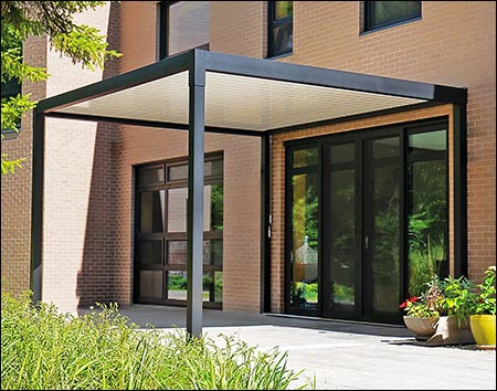 Aluminum Manual Free-Standing Louvered Pergola