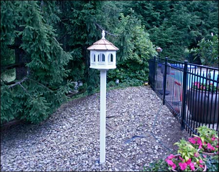 Mayfield Painted Gazebo Birdfeeder