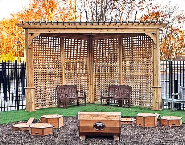 Red Cedar Triangle Corner Pergola