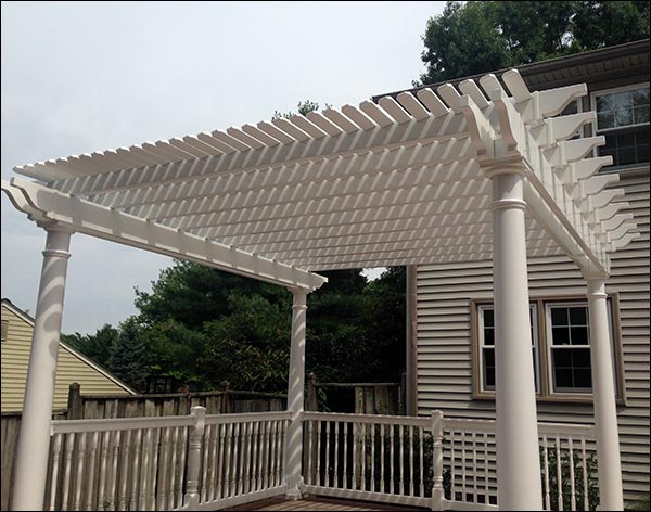 Vinyl Louvered Pergola w/Aluminum Inserts