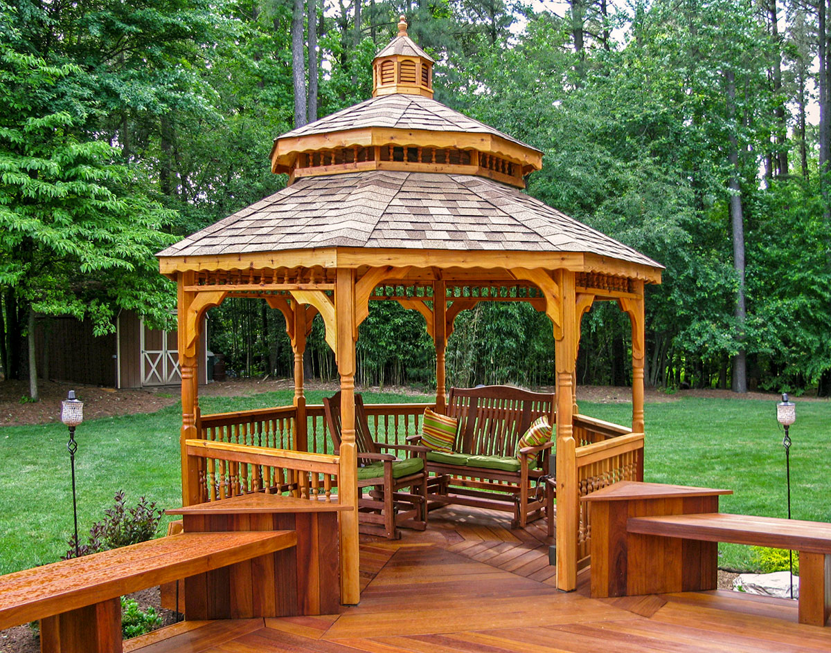 Красивая беседка из дерева. Wooden Gazebo беседки. Ротонда шестиугольная. Беседка газебо современная. Шестигранная восьмигранная беседка.